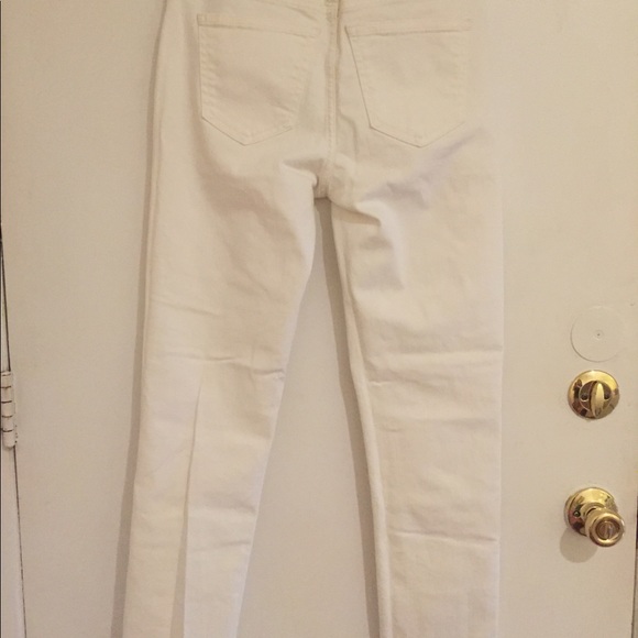 Old Navy Power Straight White Jeans - Picture 3 of 6